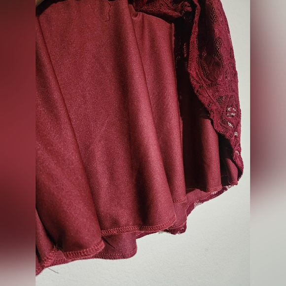 🎀Elegant Scobe Burgundy Lace Peplum Shirt - Junior's Medium🎀 - Picture 8 of 9